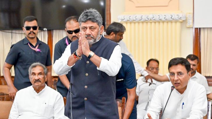 https://salarnews.in/public/uploads/images/newsimages/maannewsimage25062026_162145_DK Shivakumar.jpg